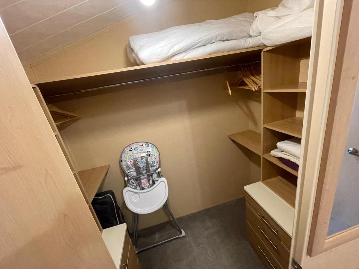 Luxury Lakeside Lodge L2 With Hot Tub Situated At Tattershall Lakes Country Park Екстериор снимка